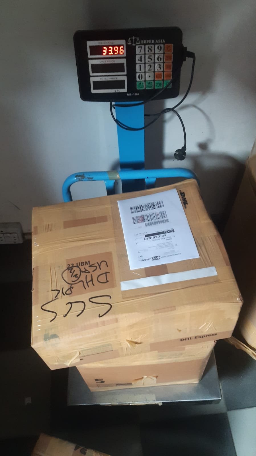 Lash Tweezer Shipped To UK